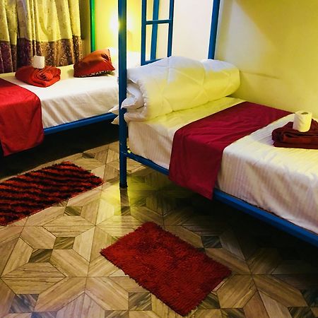 Aroma Tourist Hostel Pokhara Kültér fotó